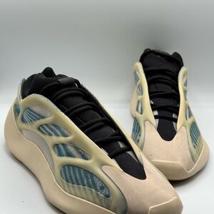 Adidas Yeezy 700 V3 Kyanite Size 12.5 Kanye Ye